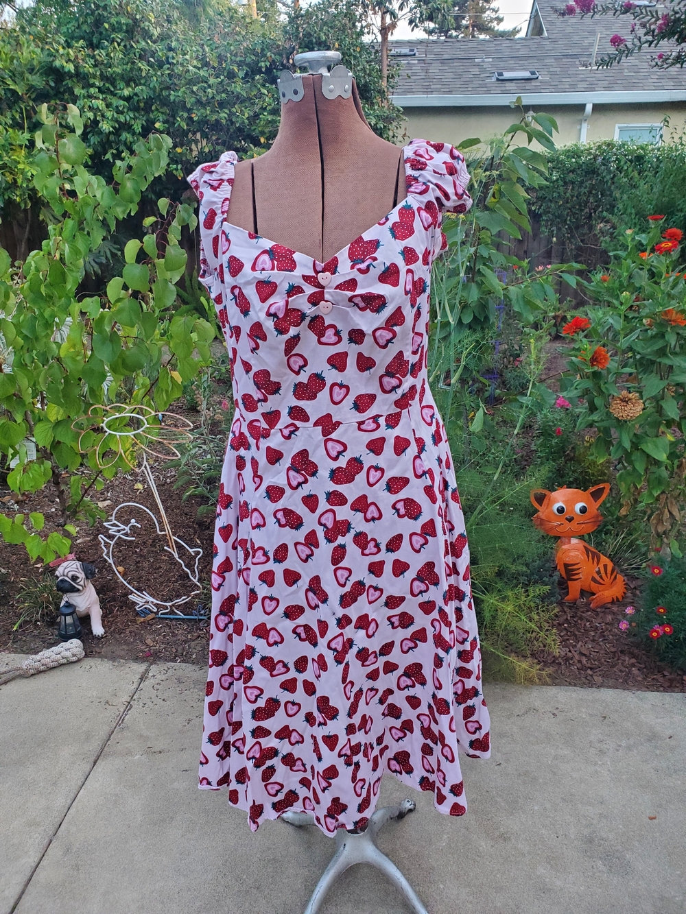 Collectif Strawberry Print Midi Dress Size XL (UK 16)